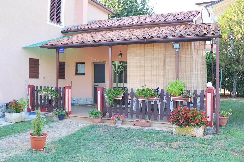 Appartamento Giardino Umago Esterno foto