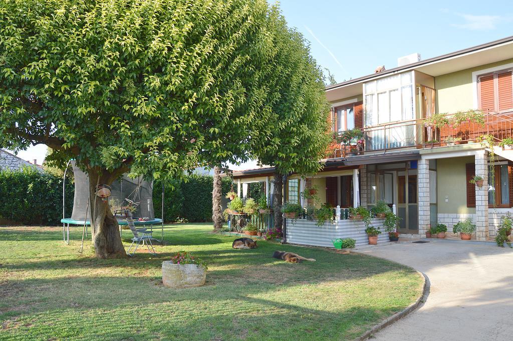 Appartamento Giardino Umago Esterno foto